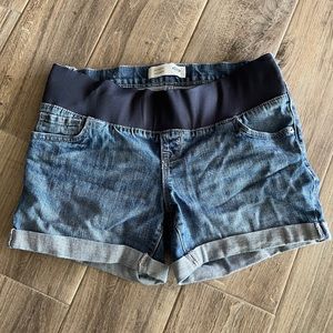 Old Navy Maternity Shorts (6)